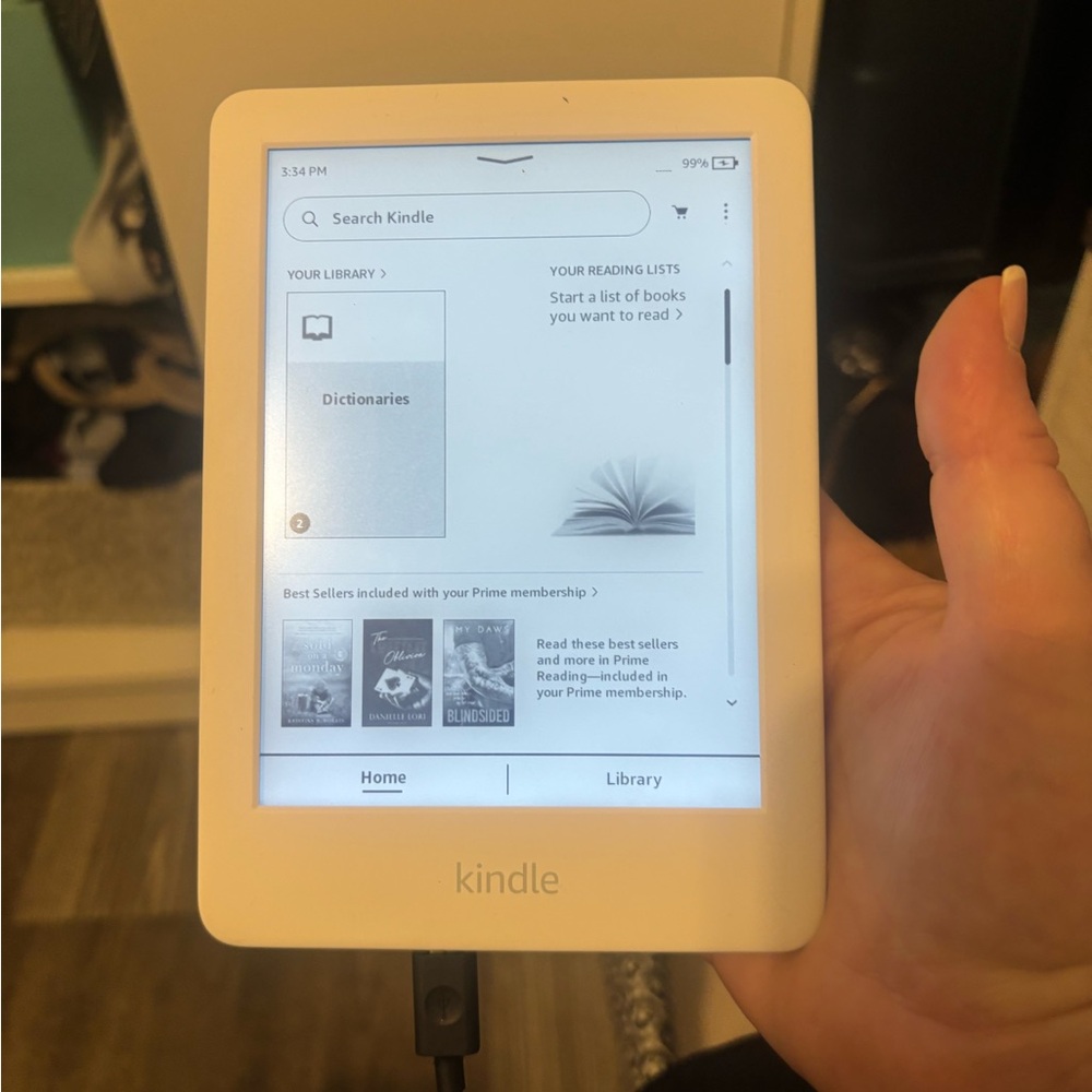 Amazon White Kindle with E-Ink Display